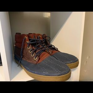 Vans men 11 winter leather duck boots